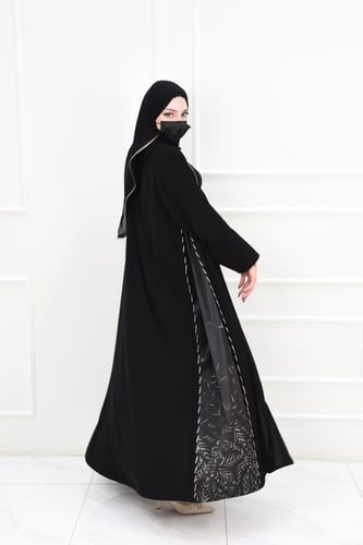 عباية بتركيبة جاكار مشجر على الجوانب