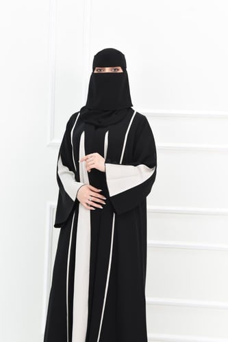 عباية نواعم بكسرات لون كريمي