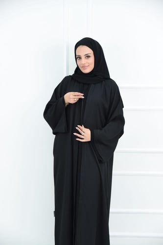 عباية كريب لفتة بسحاب بتفاصيل ملكية مع جيوب مخفية