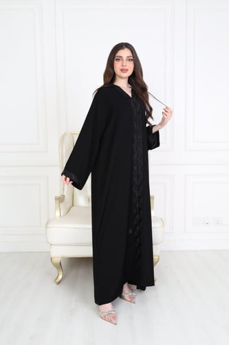 عباية نواعم مزينة بنقوش سدو