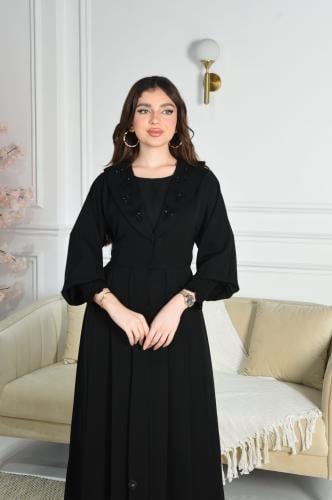 عباية مميزة بتفاصيلها الساحرة والأنيقة