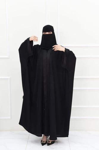 عباية بشت بقماش جاكار بكم مربع وتدخيلة ستان