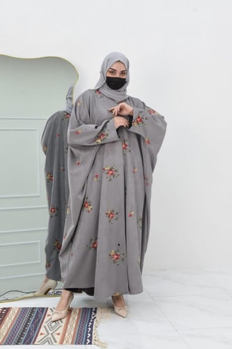 عباية شتوية بشت بلون رصاصي بتطريز انيق