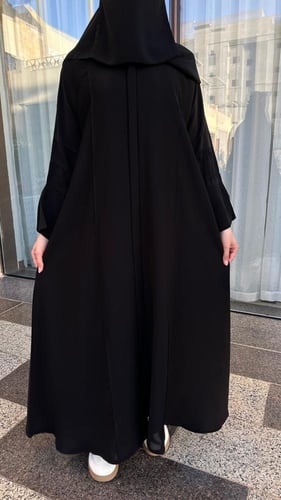 عباية رقمها K182