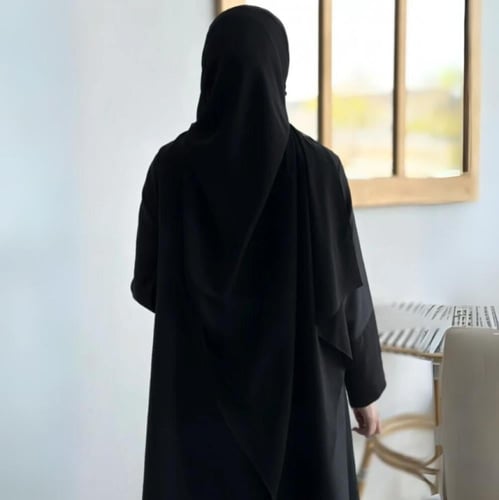 طرحة بندانة ليزر كوري – ثبات ومظهر مرتب بخامة مريح...