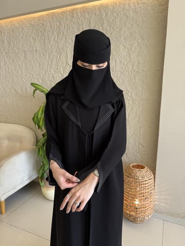 عباية مرام ( بليزر ) / رقمها 137