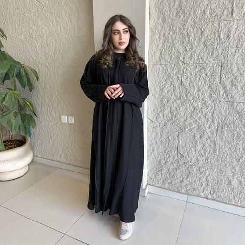 عباية نورة / رقمها 143