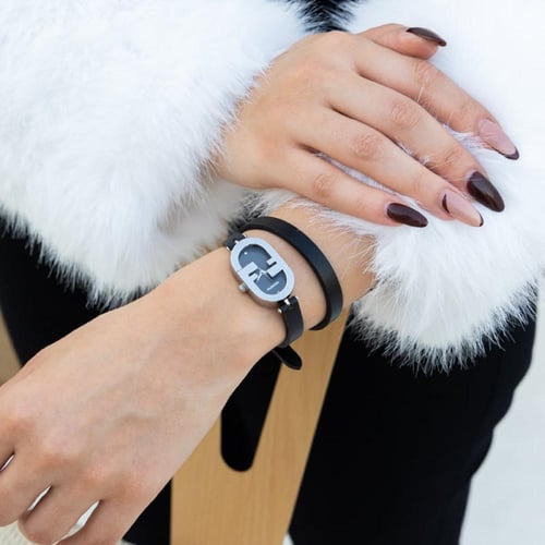 ساعة جلد اسودبشكل ملتف مزدوج