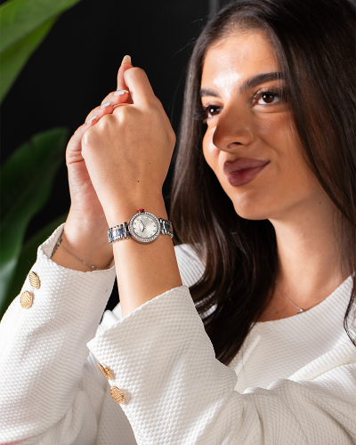 ساعة استيل باللون الفضي