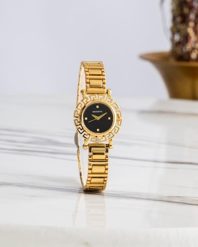 ساعة استيل باللون الذهبي