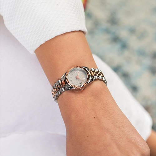 كلاسيك بحجم صغير باللون المكس