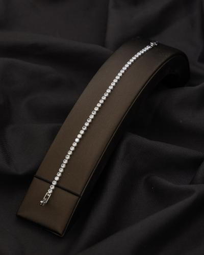 ينضم هذا السوار الساحر إلى مجموعة Tigris الخاصة بن...