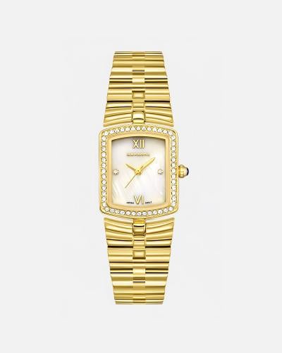 ساعة تجمع بين الدقة والجمال