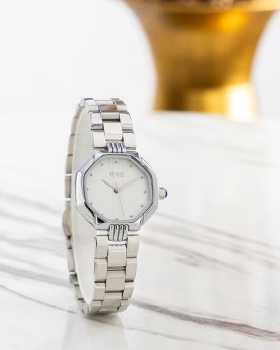 ساعة التفرد الانيقه فضية