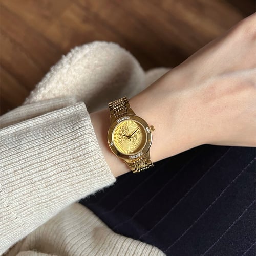 ساعة نسائية حصريه بتصميم الجنيهات للميناء الداخلي