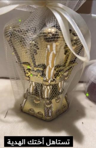 هدايا أنيقة مبخرة صغيره معها عود ومسك ومغلفه