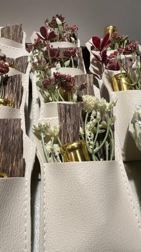 توزيعات من العود الفاخر و المسك الأصلي للمناسبات