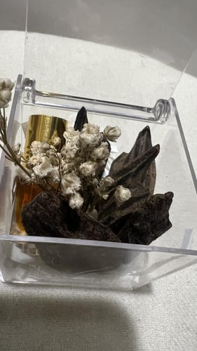 بوكس أكريلك أو خشب مزين