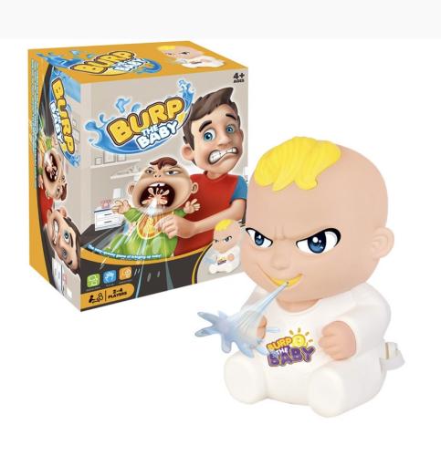 لعبة عائلية ممتعة تجشؤ الطفل