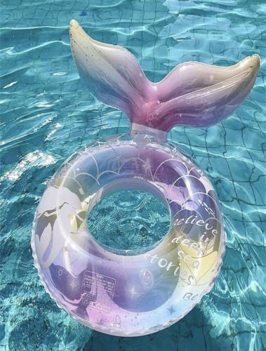 عوامة سباحة حورية البحر