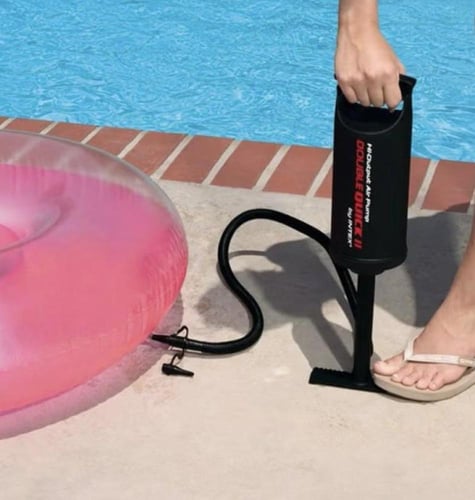 مضخة ومنفاخ يدوي عالي الأداء من Intex