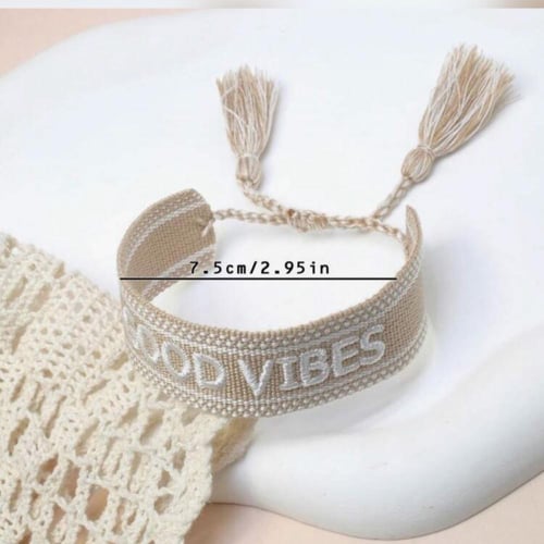 سوار تشميس بعبارة GOOD VIBES