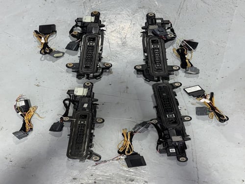 مسكات ابواب اصلية رنج روفر فوج - سبورت - فيلار