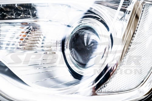 شمعة كرايسلر يمين مع الزنون اصلي مستخدم 2020