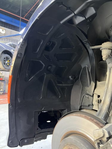 بطانة كفر امامي يسار تشارجر SRT - HELLCAT 2015-202...