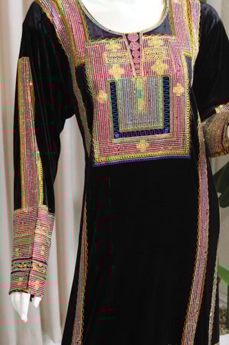 جلابية عسيري مخمل مرصعة بالكريستال اللامع