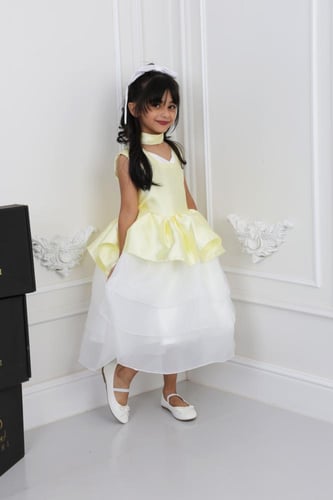 فستان سن محير طبقات أورجينزا أوف وايت