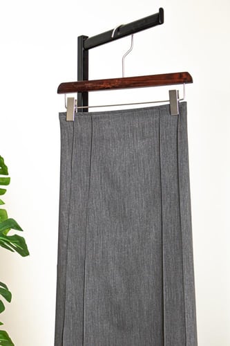 تنورة نسائي 3 ألوان بتصميم عصري وأنيق