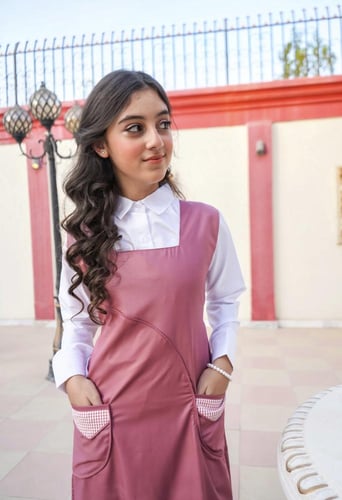 مريول بناتي للابتدائية جيوب خارجية