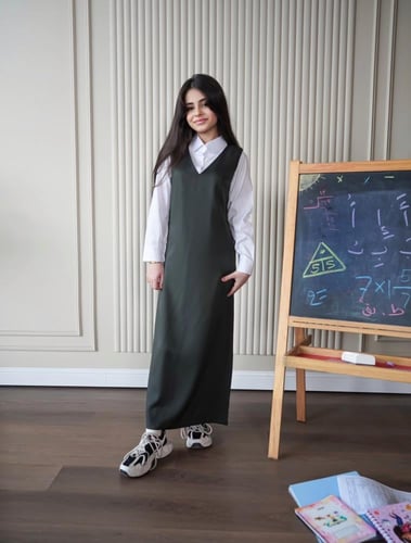 مريول بناتي متوسطة سادة