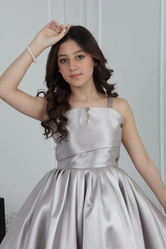 فستان السن المحير جلاكسي ميكادو كسرة على الصدر