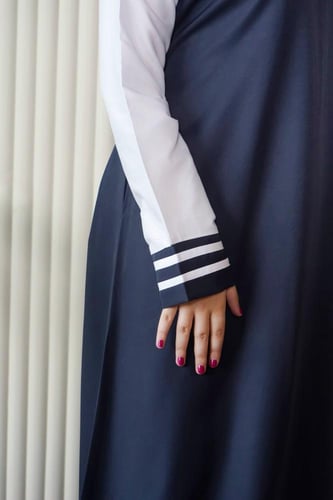 مريول مدرسي ثانوية خطين أبيض