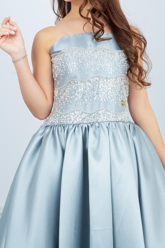 فستان السن المحير ميكادو