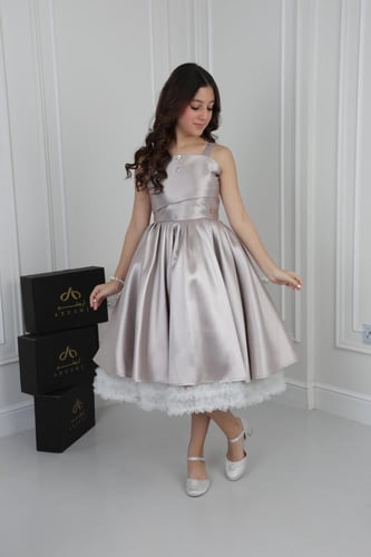 فستان السن المحير جلاكسي ميكادو كسرة على الصدر