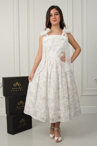 فستان مشاعل الراقي دانتيل مطرز .. فستان السن المحي...