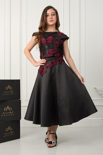 طقم سلمى بلوزة وتنورة ميكادو فاخر .. للسن المحير