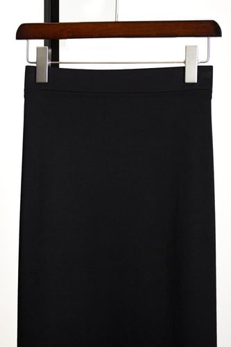 تنورة نسائي بتصميم كلاسيكي