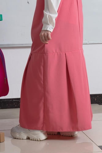 مريول مدرسي زهري بتصميم عصري