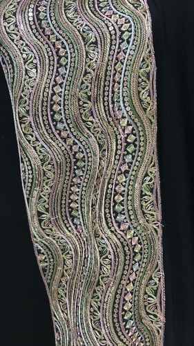 كريب ملكي مع تطريز ترتر هندي