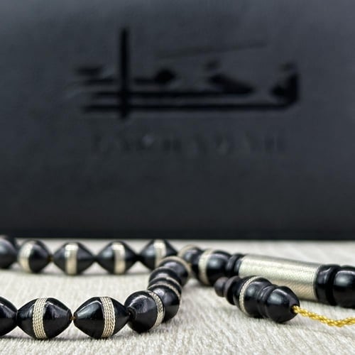 سبحة كوك أسود بنقوش فضية