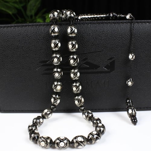 سبحة يسر طبيعي مطعم بالفضة والمرجان الأبيض