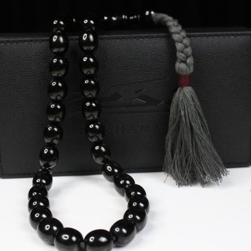 مسباح مسكي أسود كرزي بخرز بيضوي متوسط