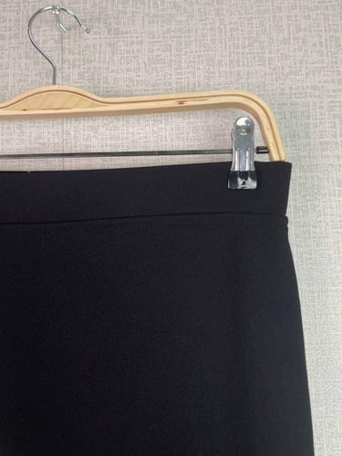 تنورة اسود اسكوبا