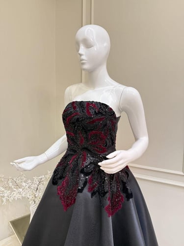 فستان سهرة مطرز كلفة مخمل