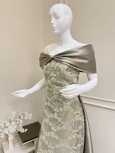 فستان زيتي مطرز