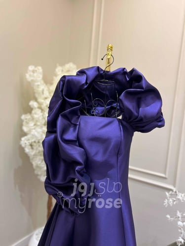 فستان ميكادو رقبة مموّج